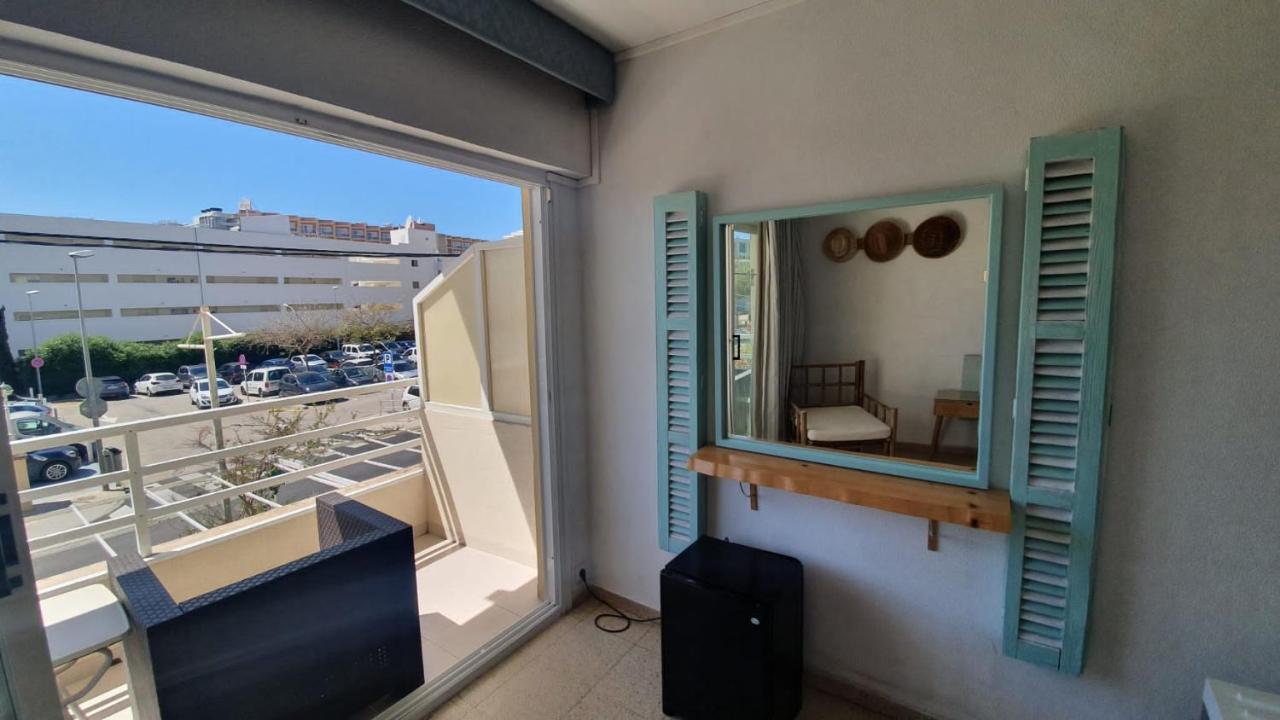 Hostal Roberto Palma Nova  Exterior photo